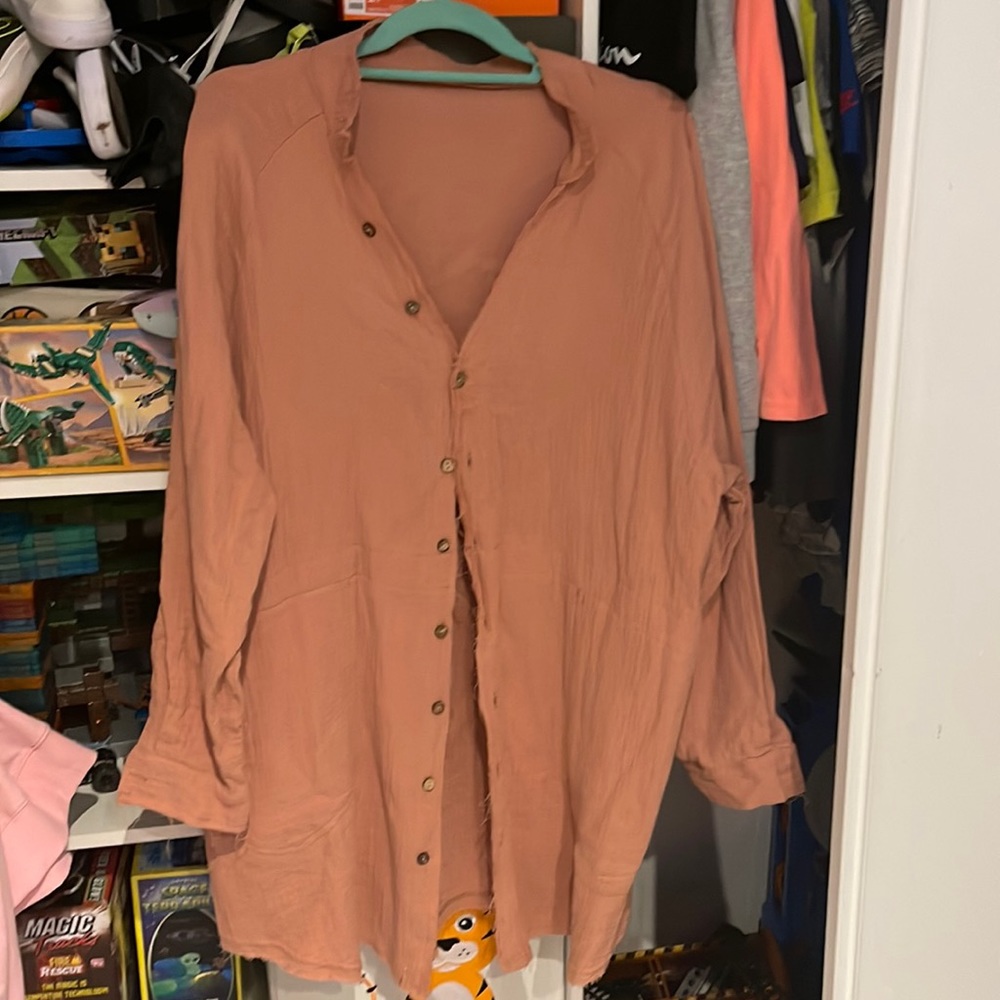 Womens XL vneck button down New - stunning! Can be a top, dress or cover up!